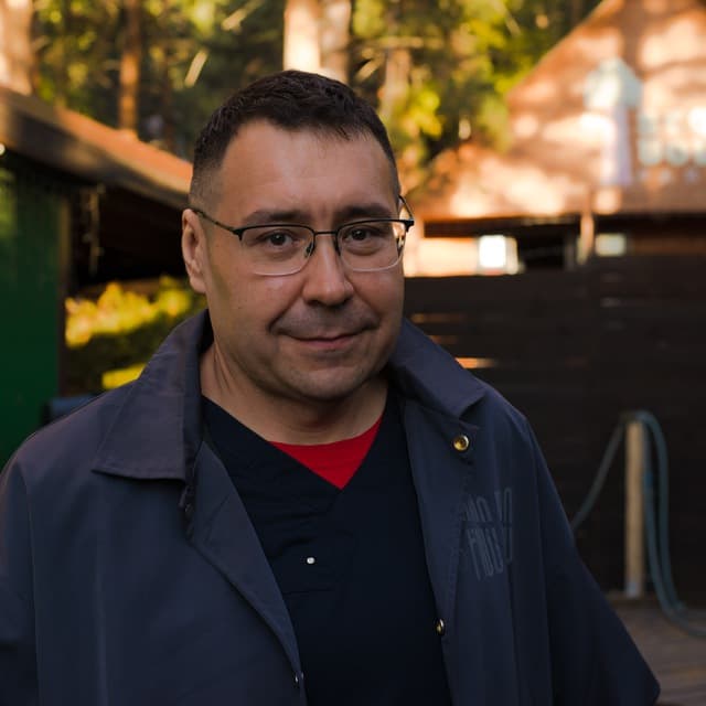 Александр Кузнецов